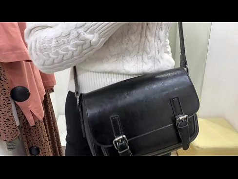 ❤️ Masturbim publik i kurvës së re FeralBerry me një dildo në dhomën e montimit ️❌ Video porno tek ne sq.milf-nut-net.ru ❌❤
